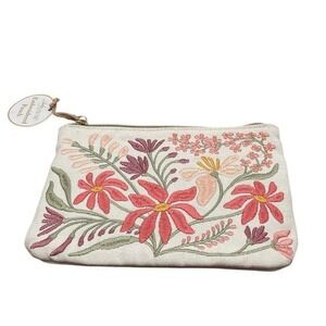 NWT lady Jean Floral Embroidered Clutch‎ Chic floral embroidered clutch